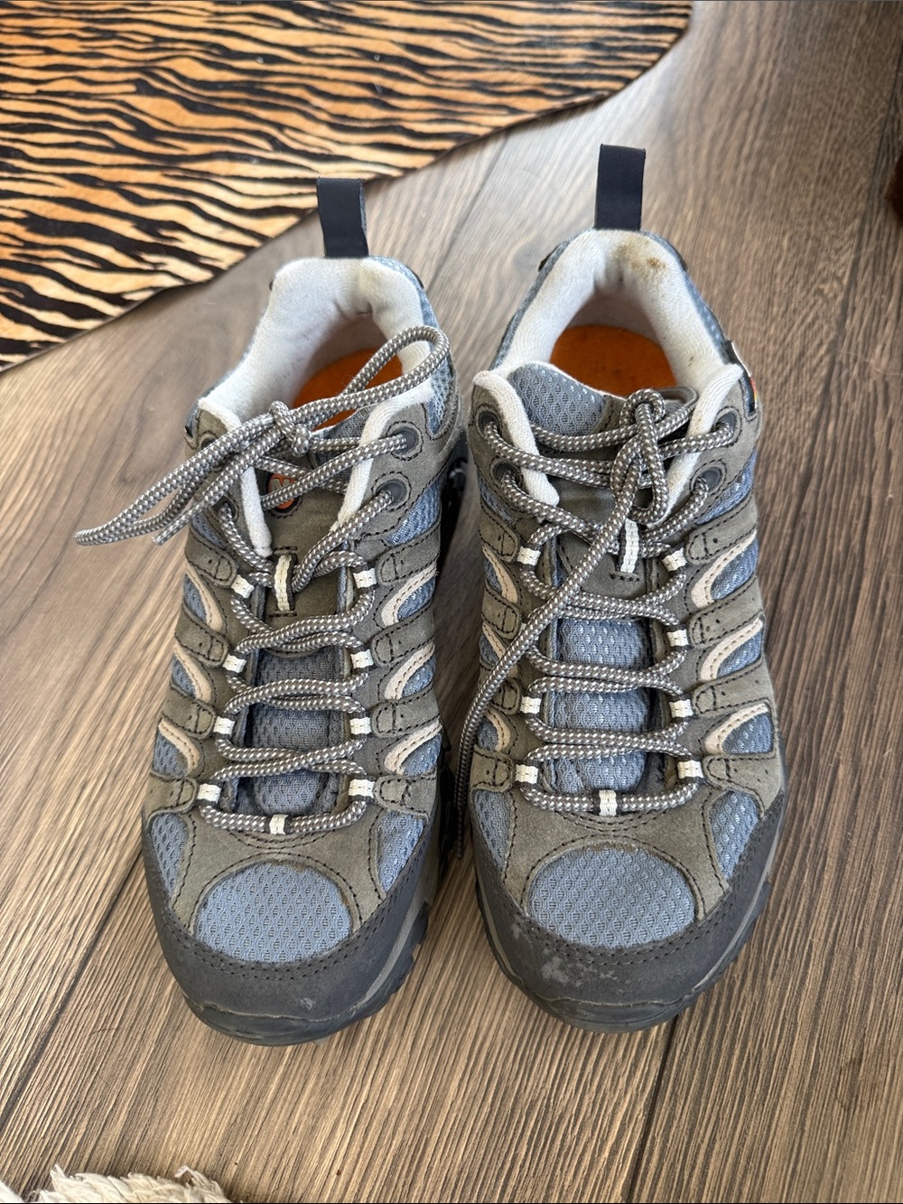 Merrell Women's Moab hiking shoes in a gray and blue colorway size 8